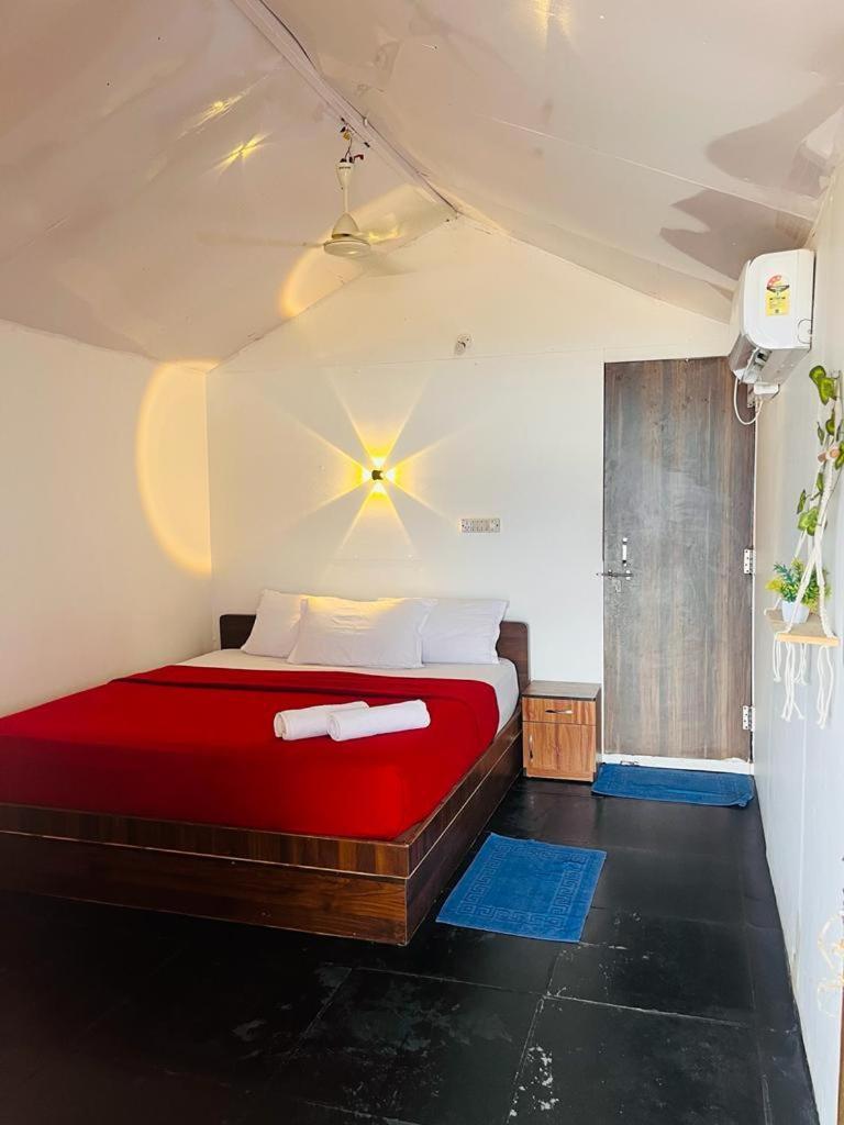 Casa Fiesta Sea Front Beach Huts Patnem Beach Exterior foto